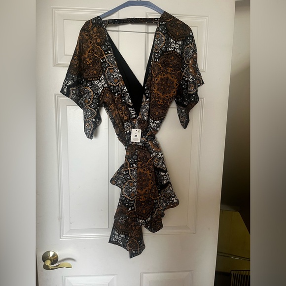 Romper - Picture 3 of 8